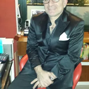 Bed& Fly - Mamma Mia , Azzano San Paolo Itália