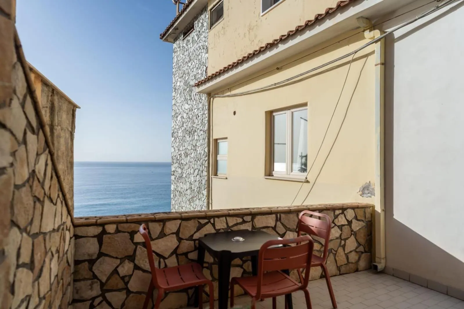 טאורמינה Hotel Corallo