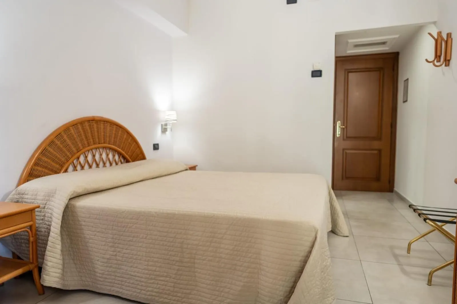 טאורמינה Hotel Corallo