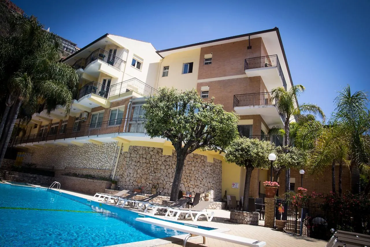 ****  טאורמינה Hotel Corallo איטליה