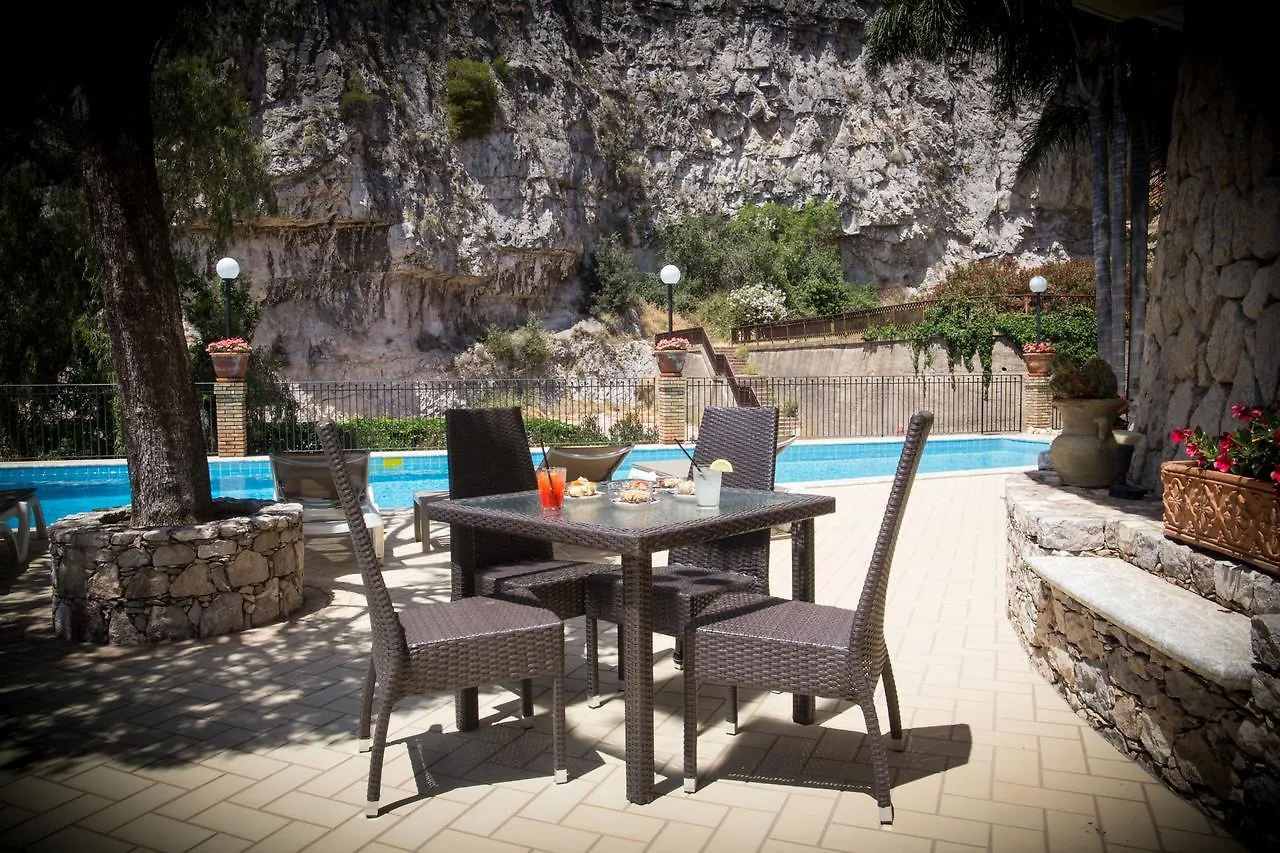 טאורמינה Hotel Corallo איטליה